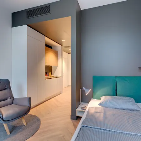 Smartments West 4*