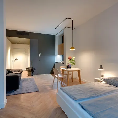 Smartments West 4*
