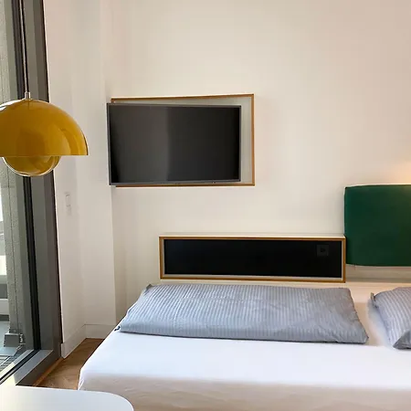 Smartments West 4*