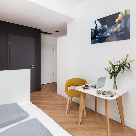 Apartmanhotel Smartments West 4*