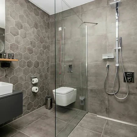 Апарт-отель Smartments Business West 3*