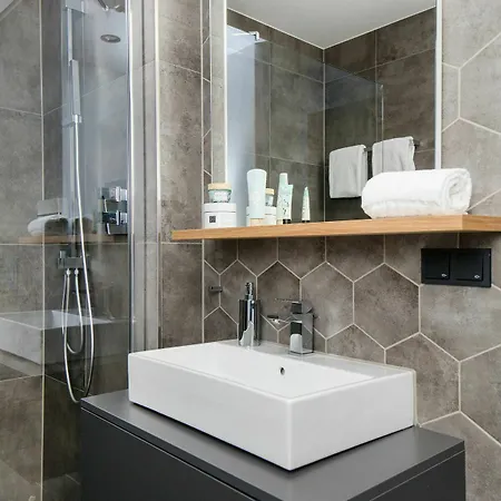Smartments Business West 3*