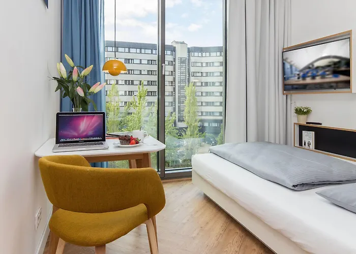 Apartahotel Smartments West 4*