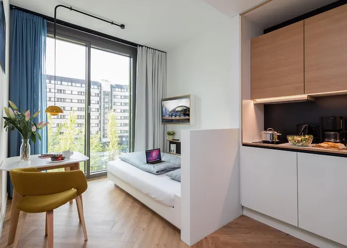 Smartments West Apartahotel 4*