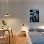 Smartments West 4*