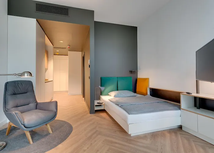 Aparthotel Smartments West 4*